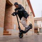 KQi3 Pro Electric Kickscooter // Black