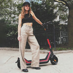 KQi3 Sport Electric Kickscooter // Red