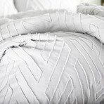 Chevron Clipped Jacquard Comforter Set // Light Grey (King / Cal King)