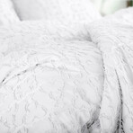 Marrakech Clipped Jacquard Comforter Set // White (King / Cal King)