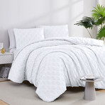 Delta Clipped Jacquard Duvet Cover Set // White (King / Cal King)