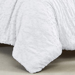 Marrakech Clipped Jacquard Comforter Set // White (King / Cal King)