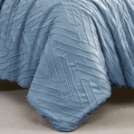 Chevron Clipped Jacquard Comforter Set // Coronet Blue (King / Cal King)