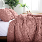 Marrakech Clipped Jacquard Comforter Set // Rose (King / Cal King)