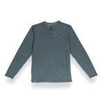 Boring Performance Henley // Blue (S)