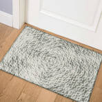 Bravado Patterned Chain Link Ash // Power Loomed (1'8" x 2'6"   Throw/Accent Rug)