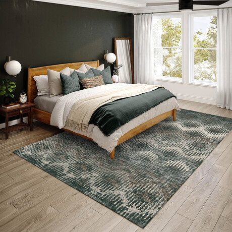 Bravado Abstract Chevron Shadow // Power Loomed (1'8" x 2'6" Throw/Accent Rug)