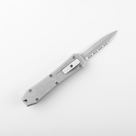 Xkarve // Serrated Spear Point // Silver
