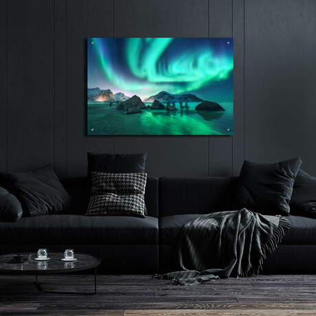 Green Aurora Borealis And People (12"H x 16"W x 0.13"D)