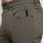 Traverse Slim-Fit Pant // Army Green (28Wx30L)