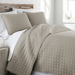 Southshore Essentials Quilt Set // Sandy Taupe (King / California King)