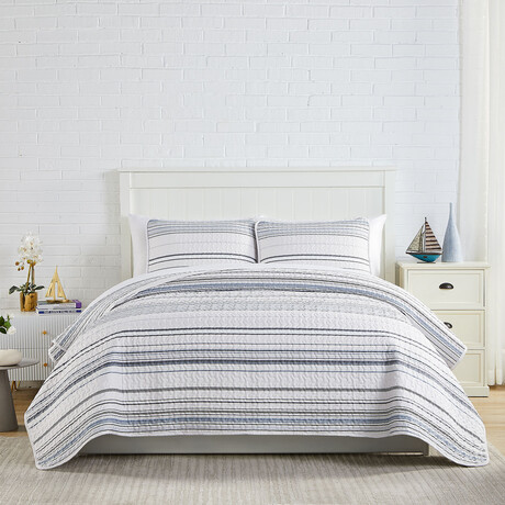 Coastal Stripes Oversized Quilt Sets // Coastal Stripe Gray (King / California King)
