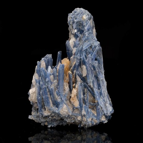 Kyanite on Quartz