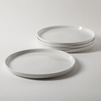 The frök 4-Piece Retro Dinner Plate Set (White)