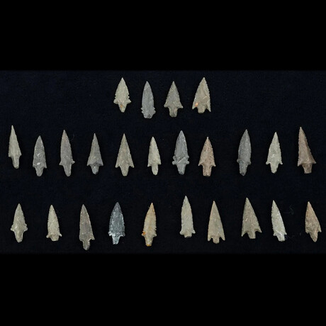 25 Pre-Inca Arrowheads // c. 1500 BC - 400 AD