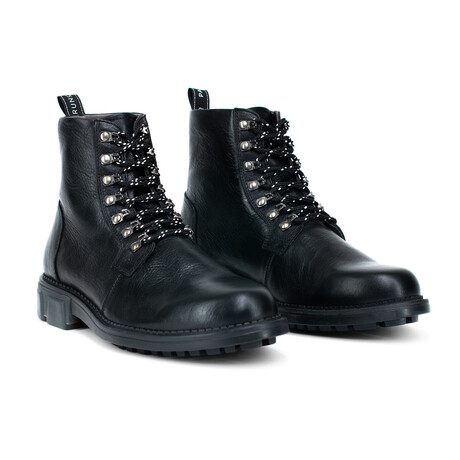 Waters // Black (US: 7)