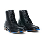 Urban // Black (US: 7)