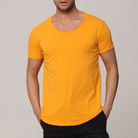 Logan Slim Fit Scoop Neck Short Sleeve T-Shirt // Yellow (S)