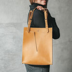 Capital Leather Tote // Yellow (Yellow)