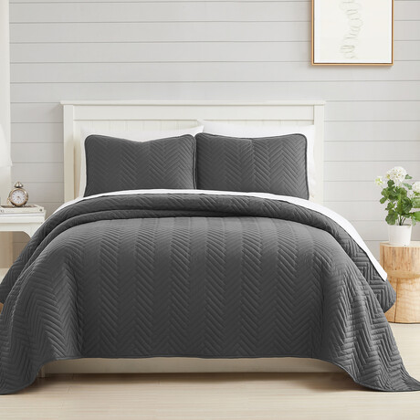 Chervron Oversized Quilt Set // Slate (King / California King)