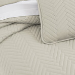 Chervron Oversized Quilt Set // Alabaster (King / California King)