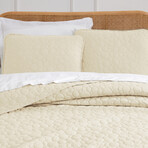 Pebbles Oversized Quilt Set // Cream (King / California King)