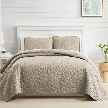 Pebbles Oversized Quilt Set // Sandy Taupe (King / California King)