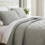 Grid Oversized Quilt Set // Gray (King / California King)