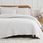 Grid Oversized Quilt Set // White (King / California King)