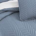 Chervron Oversized Quilt Set // Blue (King / California King)