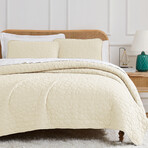 Pebbles Oversized Quilt Set // Cream (King / California King)