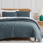 Pebbles Oversized Quilt Set // Blue Mirage (King / California King)