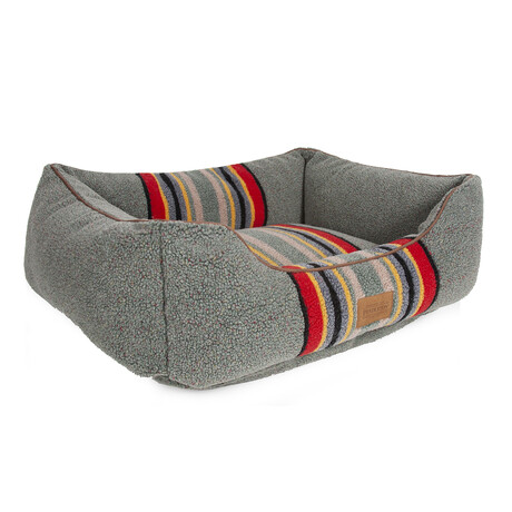 Pendleton Vintage Camp Kuddler Dog Bed / Heather Green (Medium)