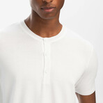 Buttoned Crew Neck T-Shirt // White (S)