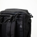 Dynamic Large Titan Series // Black