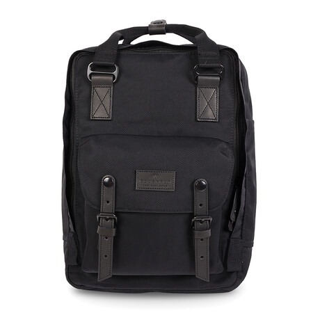 Macaroon Black Series // Black