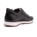 Connor Trainer // Black (US: 8)