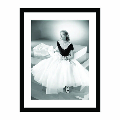 Grace Kelly: Classic Portrait of Elegance