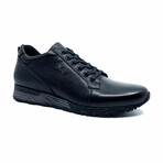 2585 Sneaker // Black (Euro: 44)