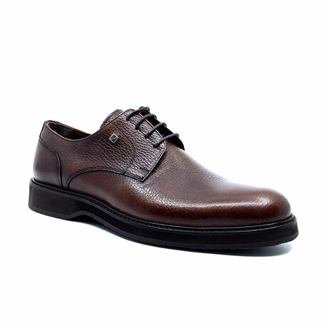 George Classic Shoes // Brown (Euro: 39)