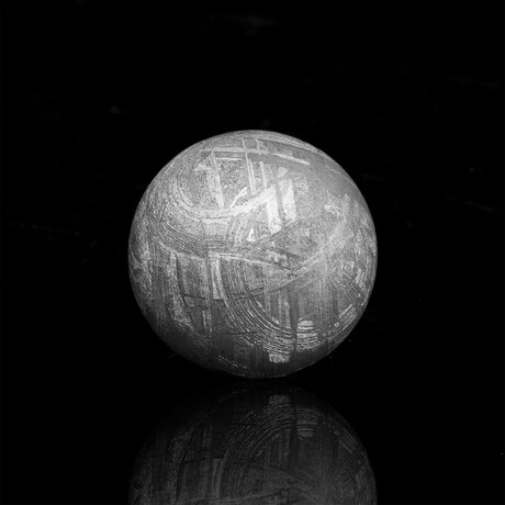 Muonionalusta Meteorite Sphere // 67.9 Grams
