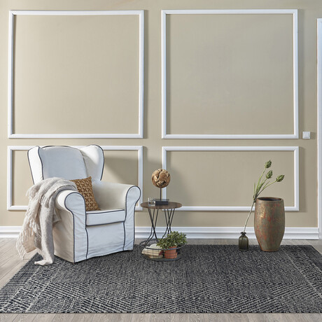 Hudson 2463 // Gray + Black (8'0"L x 2'3"W x 0.5"H)