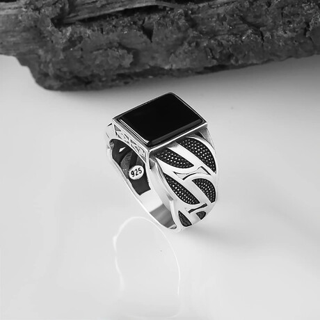 925 Sterling Silver Onyx Stone Men's Ring // Black (6.5)