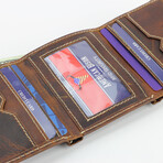 Oli Pull Up Slim Tri-Fold // Brown