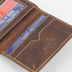 Oli Pull Up Slim Tri-Fold // Brown