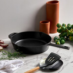 Milo by Kana // 10" Ultimate Skillet // Black