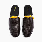 Women's Crocodile Embossed Leather Slippers // Fur // Black (US: 7)
