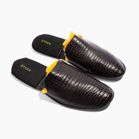 Women's Crocodile Embossed Leather Slippers // Fur // Black (US: 6)