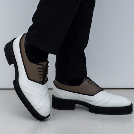WYN Shoes // White + Brown (Euro: 39)