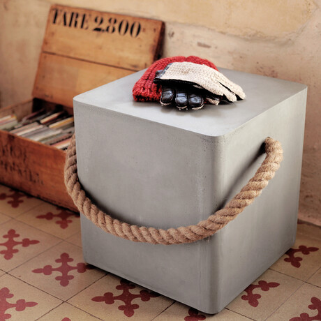 Edge // Stool On Wheels